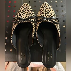Chelsea & Zoe Women's Leopard Print Flats with Black Bow